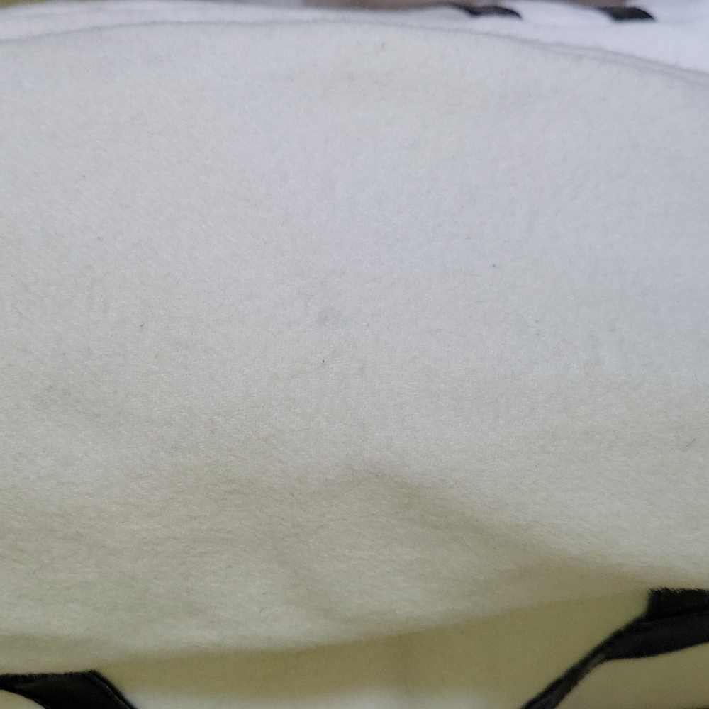 Bebe white jacket in a size - Picture 4 of 9